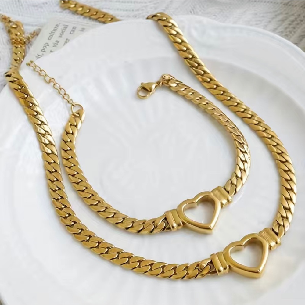 Gold Heart Link Necklace and Bracelet Set Titanium Steel Gold Plated